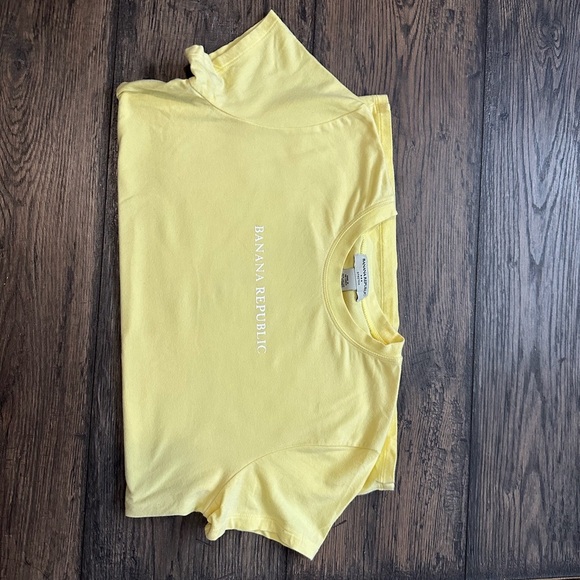 Banana Republic Sunny Yellow Tee - Picture 3 of 4